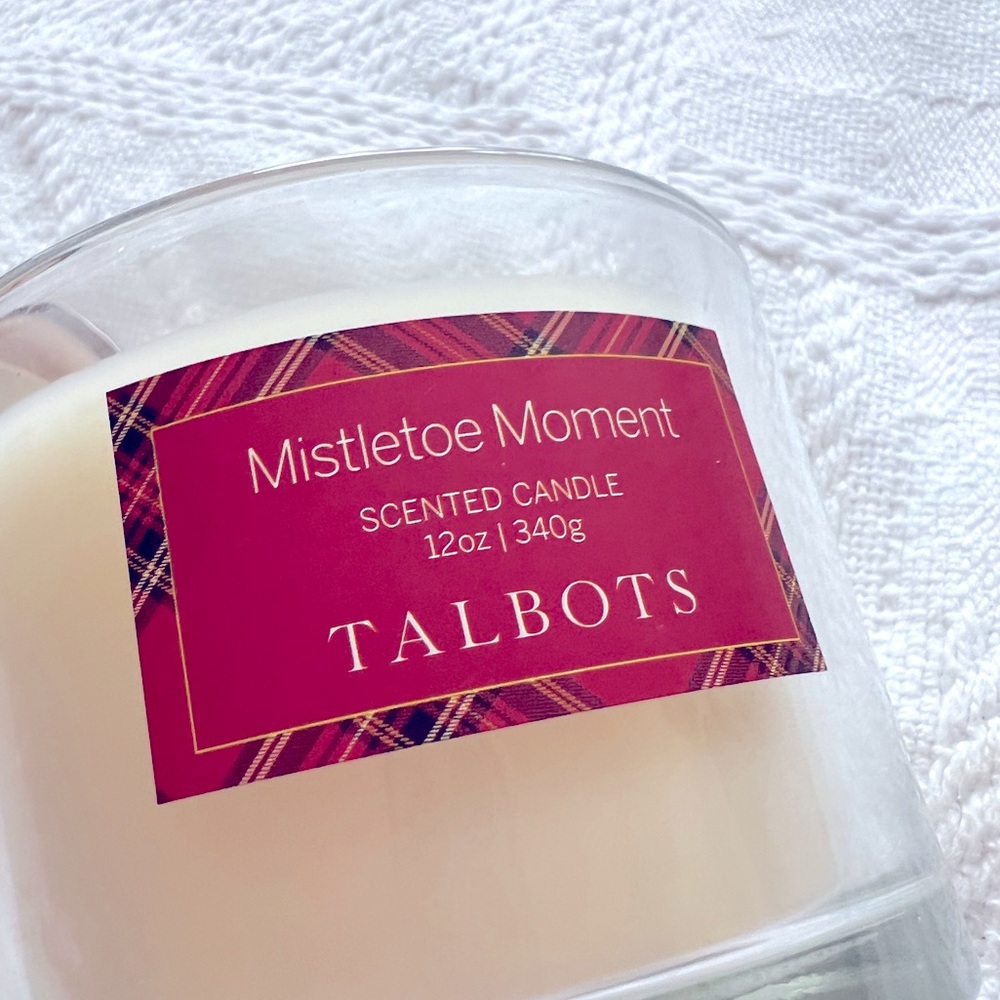 NEW Talbots 3-Wick Candle Mistletoe Moment Scented Home Fragrance Christmas - Picture 2 of 6